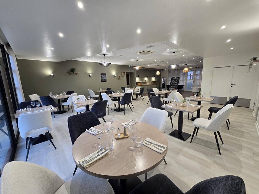 Visuel non libre de droit - Hôtel-Restaurant Les Fontaines