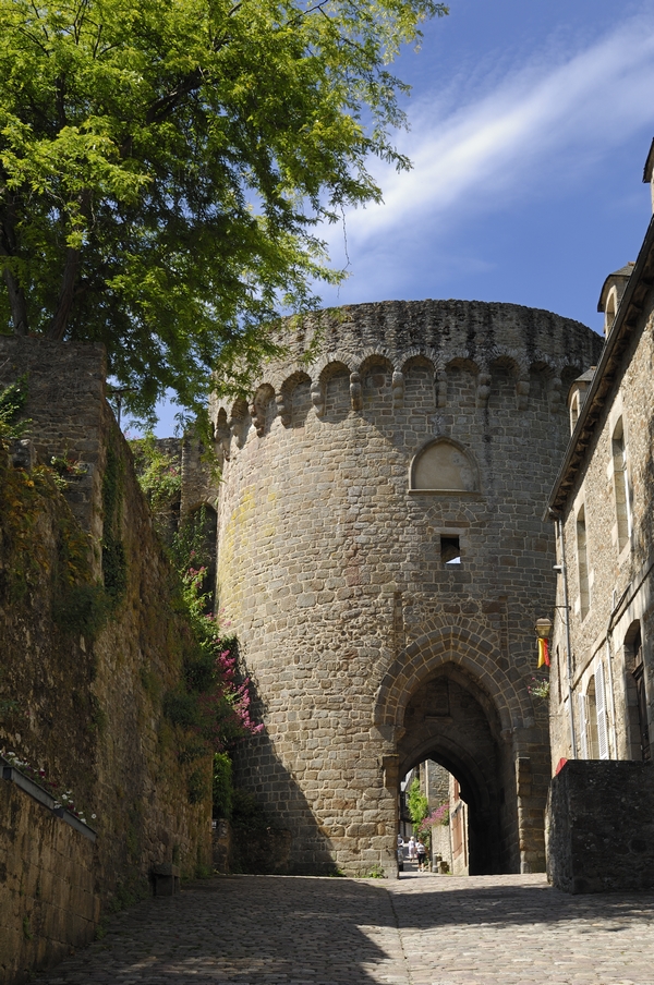 Le tour des remparts de Dinan